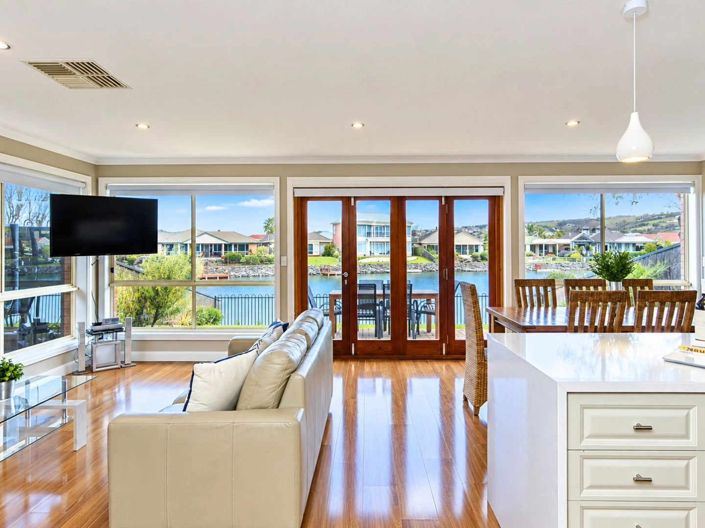 33 Clipper Ct, Encounter Lake